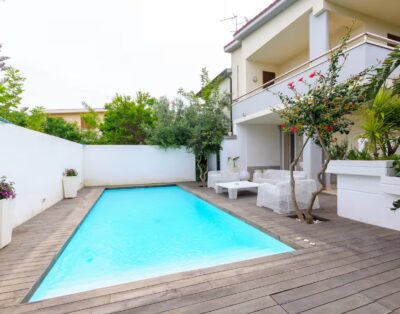 Appartamento in villa con piscina privata a 100 mt dalla Spiaggia plaja